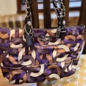 Coach Madison East West Chainlink Signature Tote